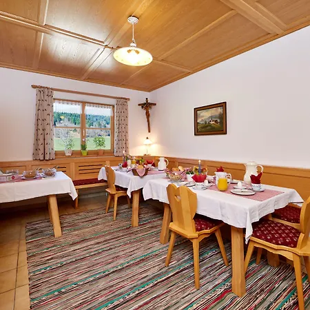 Gästehaus-bauernhof Buchwieser * Unterammergau