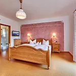Gaestehaus-bauernhof Buchwieser Unterammergau