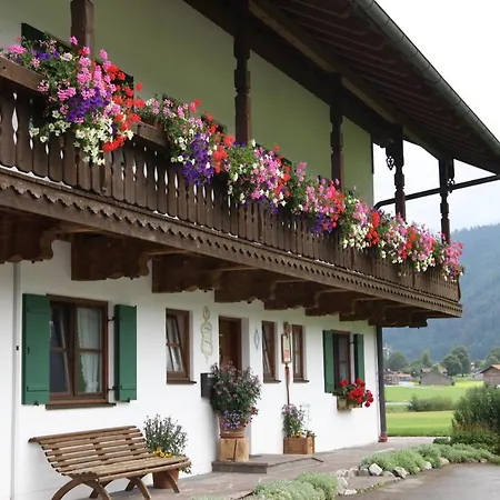 Gaestehaus-bauernhof Buchwieser Farm stay Unterammergau