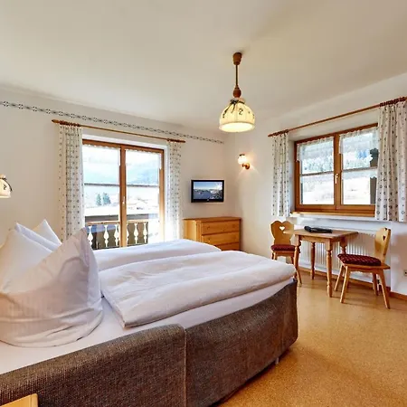 Gaestehaus-bauernhof Buchwieser Farm stay