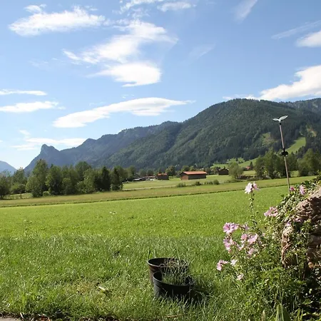 Farm stay Gaestehaus-bauernhof Buchwieser Unterammergau